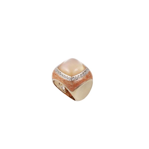 18KT GOLD, ENAMEL, DIAMONDS AND COMPOSITE GEMSTONE, RING