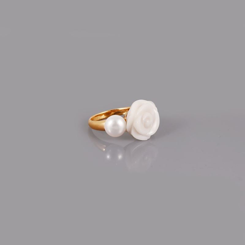 * Anello
