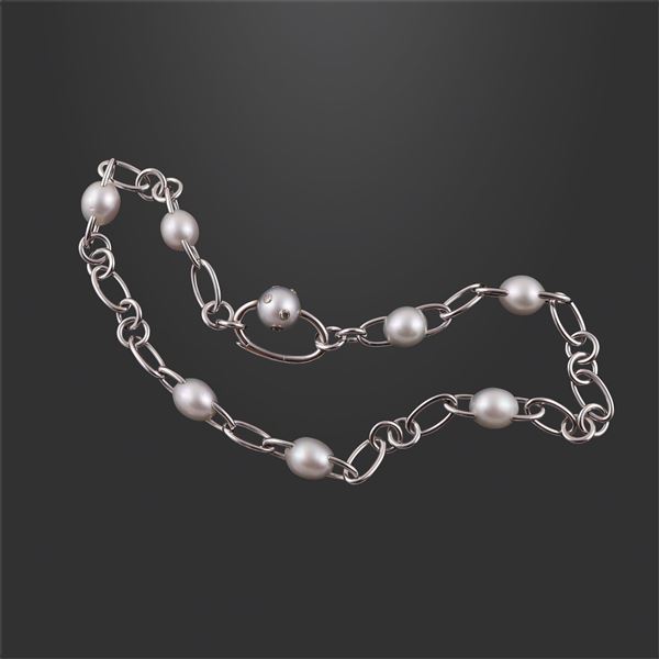 * 18KT GOLD AND CULTURE PEARLS NECKLACE