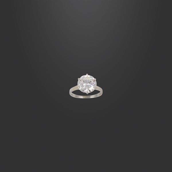 3,43 CT ROUND BRILLIANT CUT DIAMOND IN A 18KT GOLD SETTING