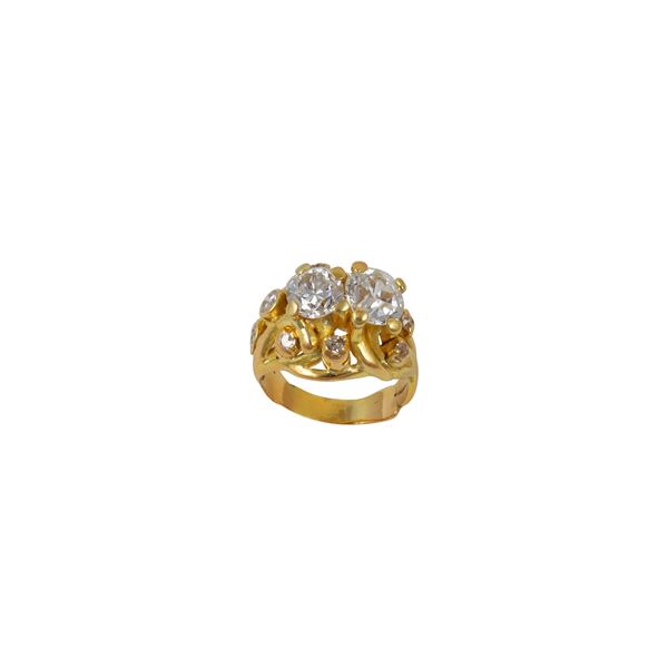 18KT GOLD, OLD EUROPEAN CUT AND BRILLIANT CUT DIAMONDS RING