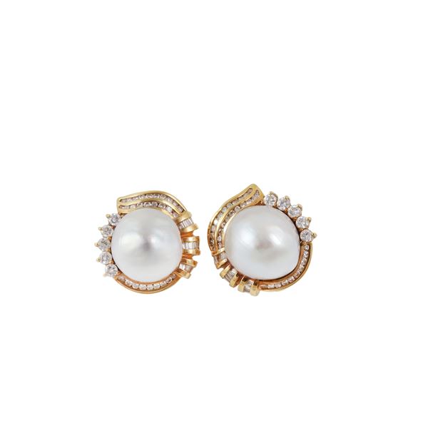 18KT GOLD, SOUTH SEA CULTURED BAROQUE PEARLS AND DIAMONDS EARRINGS