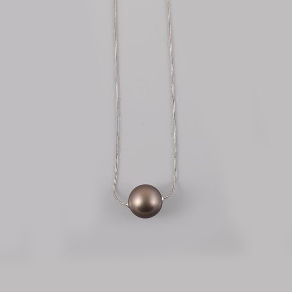 18KT GOLD AND "TAHITI" CULTURED PEARL NECKLACE