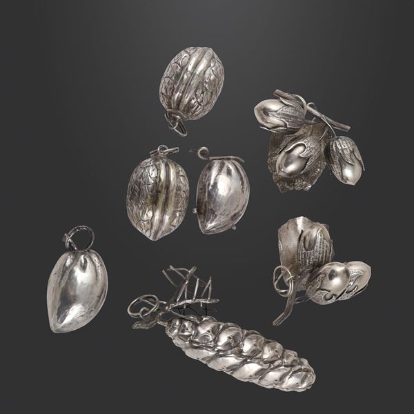 LOT OF SEVEN 800 SILVER ITEMS AND  - Auction IMPORTANT JEWELRY - Casa d'Aste International Art Sale