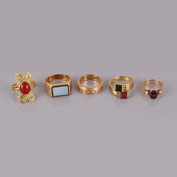 18KT GOLD LOT OF FIVE RINGS