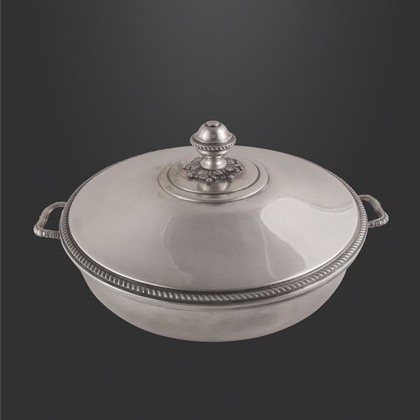 800 SILVER ROUND LEGUME BOWL  - Auction IMPORTANT JEWELRY - Casa d'Aste International Art Sale