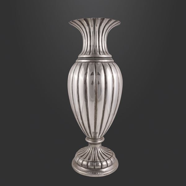 800 SILVER VASE