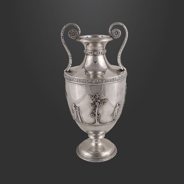 800 SILVER VASE  - Auction IMPORTANT JEWELRY - Casa d'Aste International Art Sale