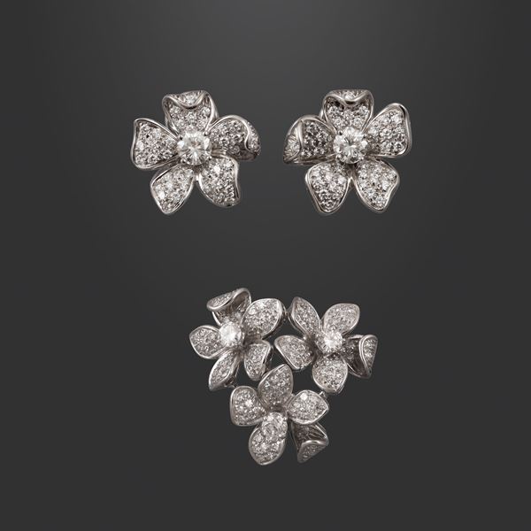 18KT GOLD AND DIAMONDS BROOCH AND EARRINGS