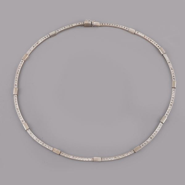 18KT GOLD AND SYNTHETIC GEMS NECKLACE
