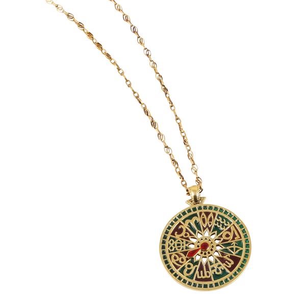 18KT GOLD PENDANT WITH ENAMEL AND CHAIN