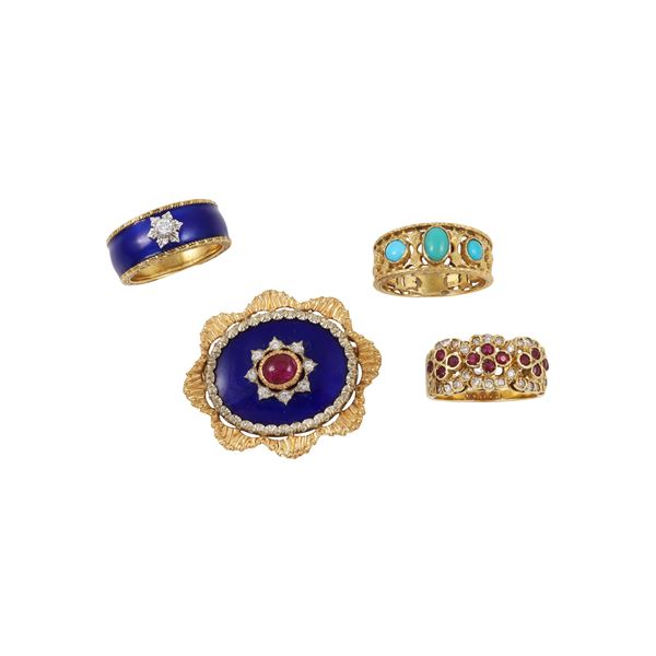 18KT GOLD LOT OF THREE RINGS AND BROOCH. RUBIES, DIAMONDS AND ENAMEL