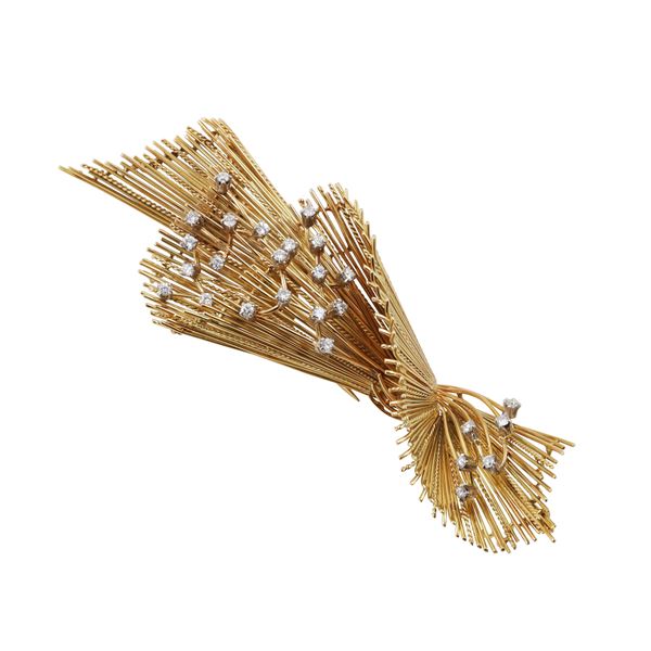 18KT GOLD, PLATINUM AND DIAMONDS BROOCH