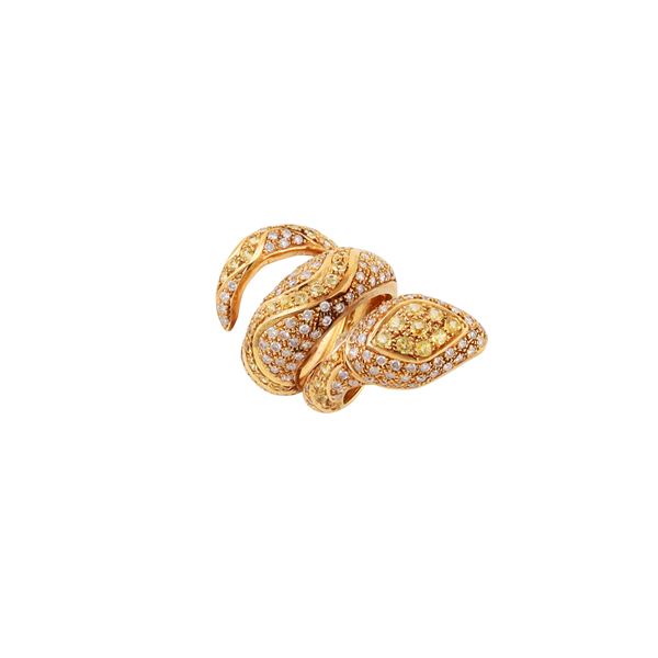 18KT GOLD, DIAMONDS AND YELLOW SAPPHIRES RING