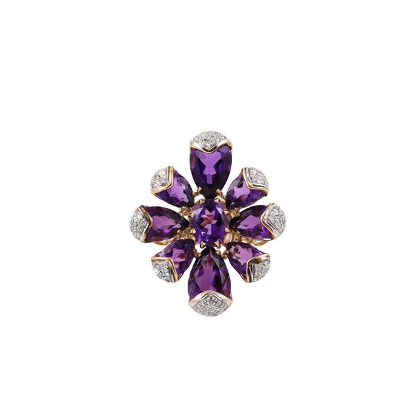 14KT GOLD, AMETHYSTS AND DIAMONDS RING