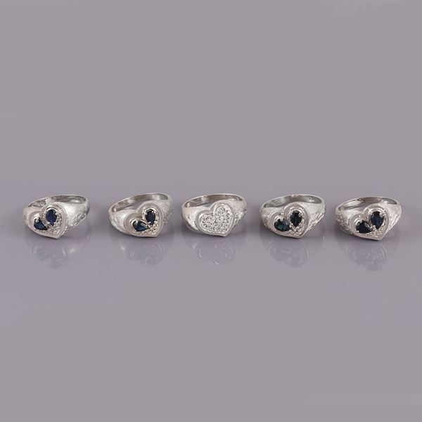 18KT GOLD, DIAMOND AND SAPPHIRE RING