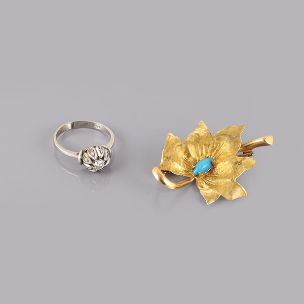 LOT OF 18KT GOLD BROOCH AND RING WITH DIAMONDS