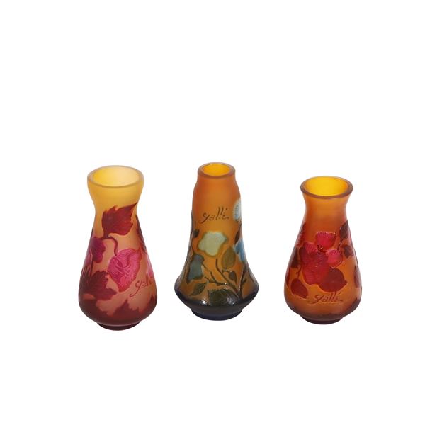 LOT OF THREE CAMEO GLASS VASES  - Auction JEWELRY, SILVER AND LUXURY BAG - Casa d'Aste International Art Sale