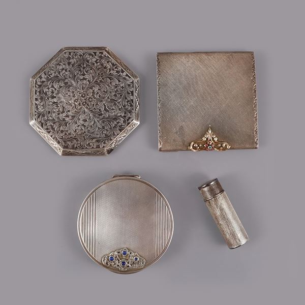 LOT OF THREE POWDER COMPACTS, ONE WITH GOLD AND SYNTHETIC GEMS AND ONE LIPSTICK HOLDER