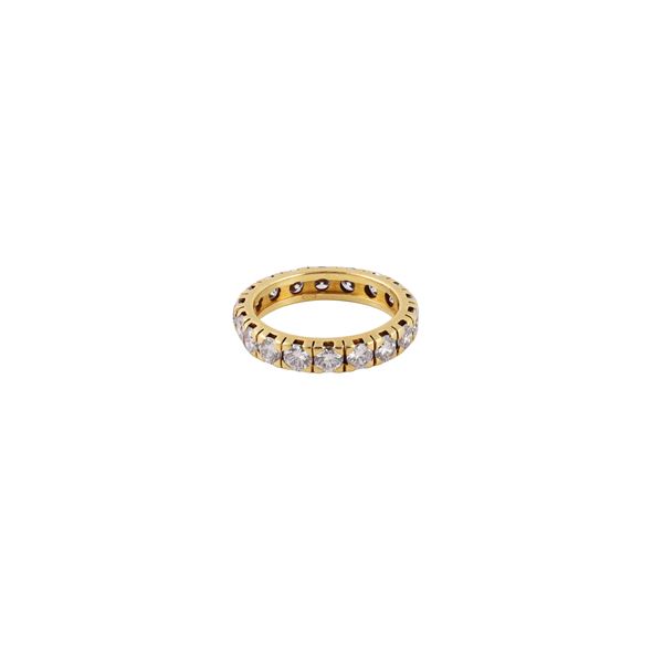 18KT GOLD AND DIAMOND RING