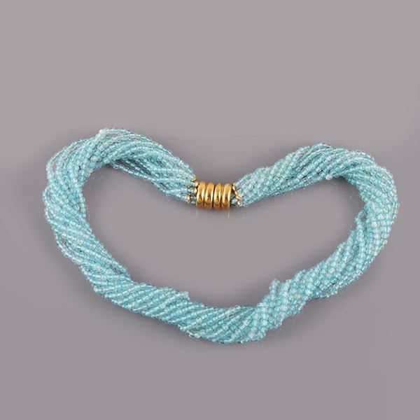 18KT GOLD AND ACQUAMARINE STONES NECKLACE