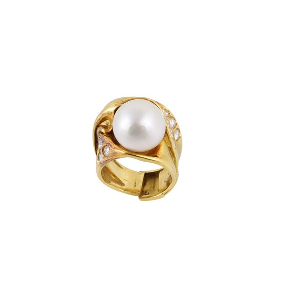 18KT GOLD, DIAMONDS AND CULTURED PEARL RING, MISANI