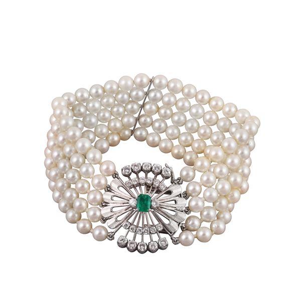 18KT GOLD, CULTURED PEARLS, DIAMONDS AND EMERALD BRACELET