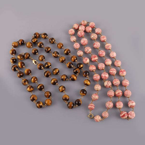 18KT GOLD LOT OF TWO NECKLACES WITH RHODONITE STONE AND TIGER EYE QUARTZ