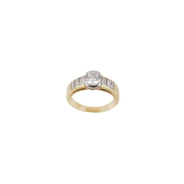 18KT GOLD AND DIAMONDS RING