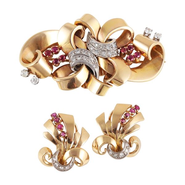 18KT GOLD AND PLATINUM LOT OF DOUBLE CLIP BROOCH AND EARRINGS WITH RUBY AND DIAMOND