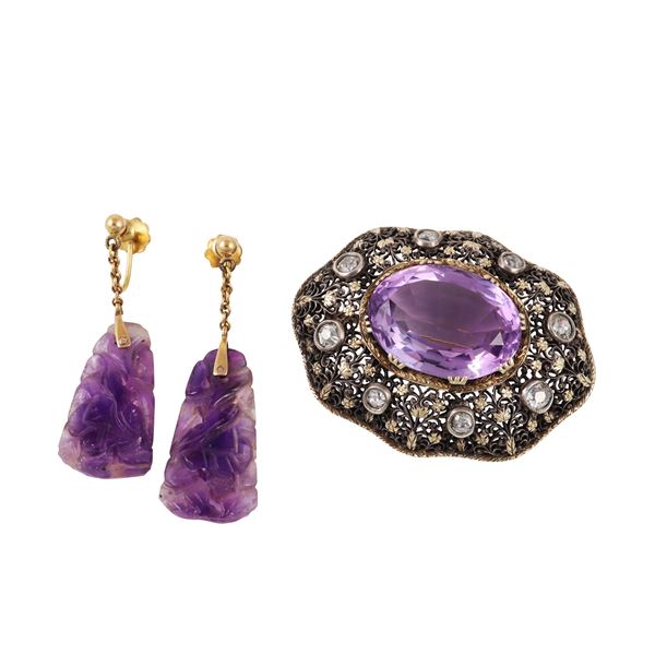 18KT GOLD, AMETHYST AND OLD MINE CUT DIAMONDS BROOCH. 9KT GOLD AND AMETHYST EARRINGS Note: a damaged amethyst with missing parts.