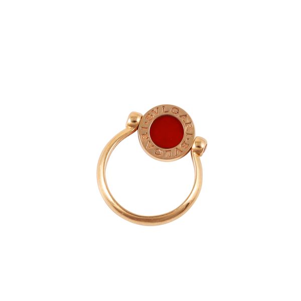 18KT GOLD, CARNELIAN AND MOTHER OF PEARL RING, BULGARI "Bvlgari Bvlgari"