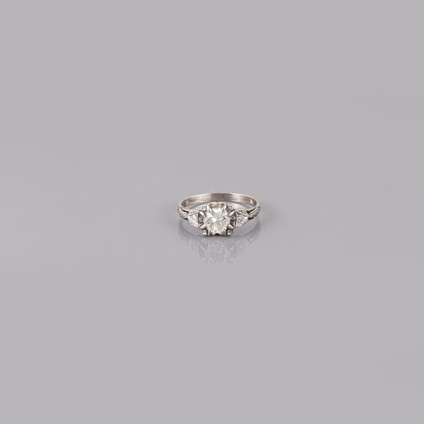PLATINUM AND OLD EUROPEAN CUT DIAMOND RING
