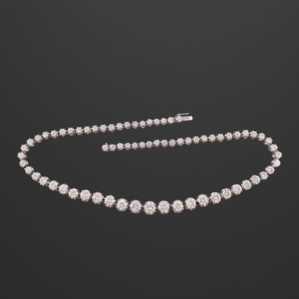 18KT GOLD AND DIAMONDS NECKLACE