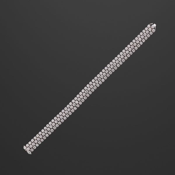 18KT GOLD AND DIAMONDS BRACELET