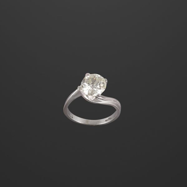18KT GOLD AND OLD EUROPEAN CUT DIAMOND RING