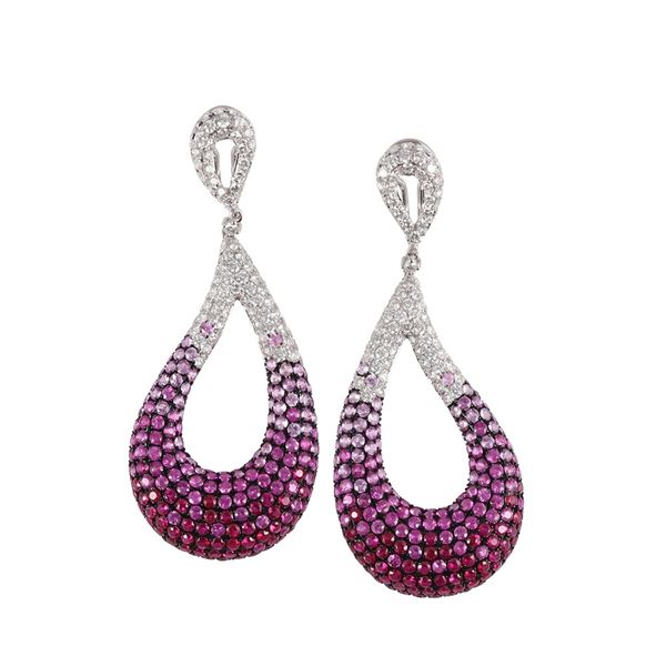 18KT GOLD EARRINGS WITH DIAMONDS, PINK SAPPHIRES AND RUBIES