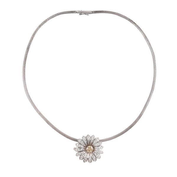 18KT GOLD LOT OF PENDANT-BROOCH WITH DIAMONDS AND NECKLACE