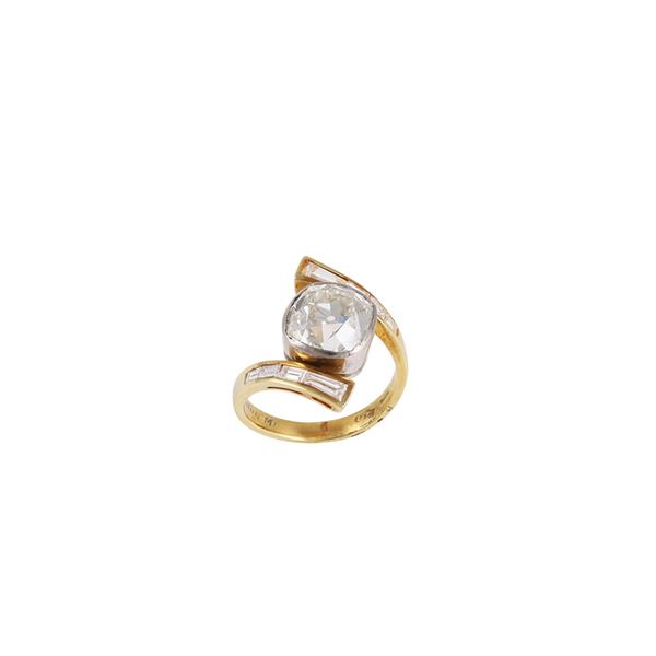 4,39 CT OLD EUROPEAN CUT DIAMOND