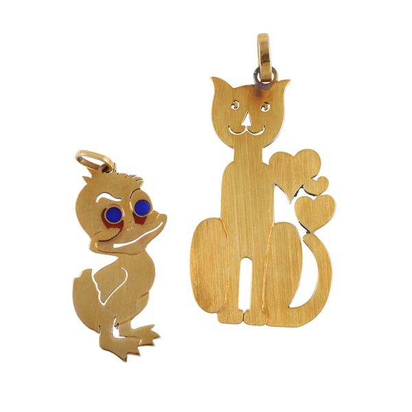 18KT GOLD TWO PENDANTS