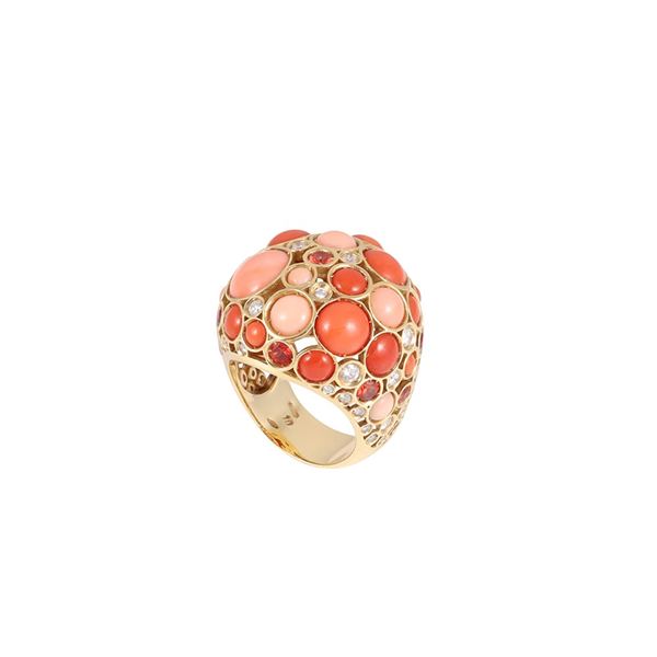 * 18KT GOLD, CORALS, DIAMONDS AND ORANGE SAPPHIRES RING, BY CHANTECLER