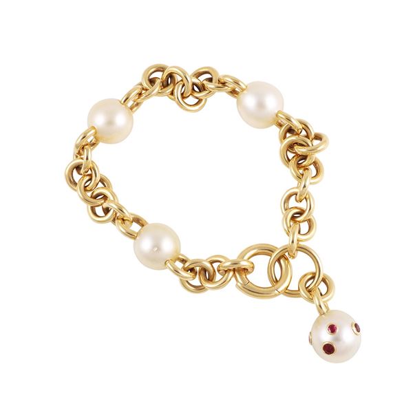* 18KT GOLD BRACELET WITH CULTURED PEARLS AND RUBIES