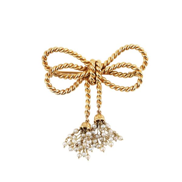 18KT GOLD BROOCH WITH SMALL PEARLS