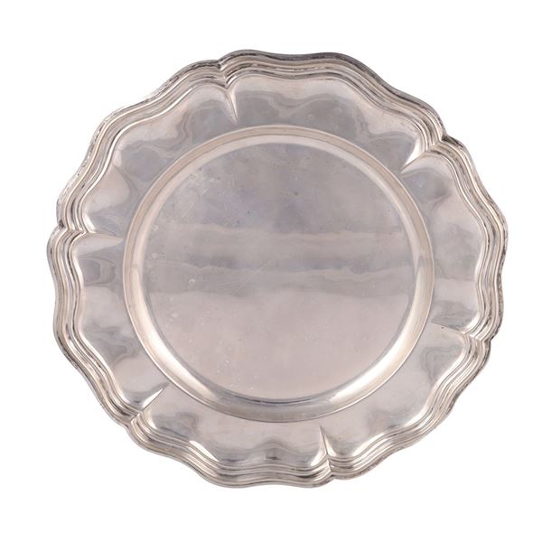 800 SILVER LOT OF TWELVE CHARGER PLATES