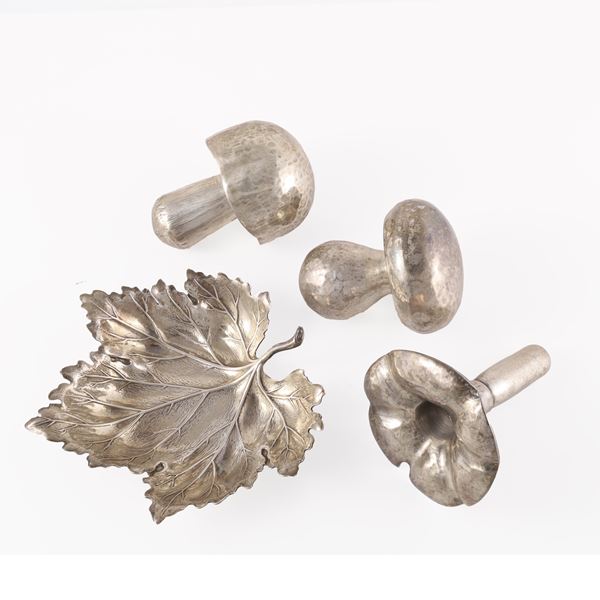 925 SILVER LEAF, BY GIANMARIA BUCCELLATI AND A SET OF THREE 800 SILVER MUSHROOMS