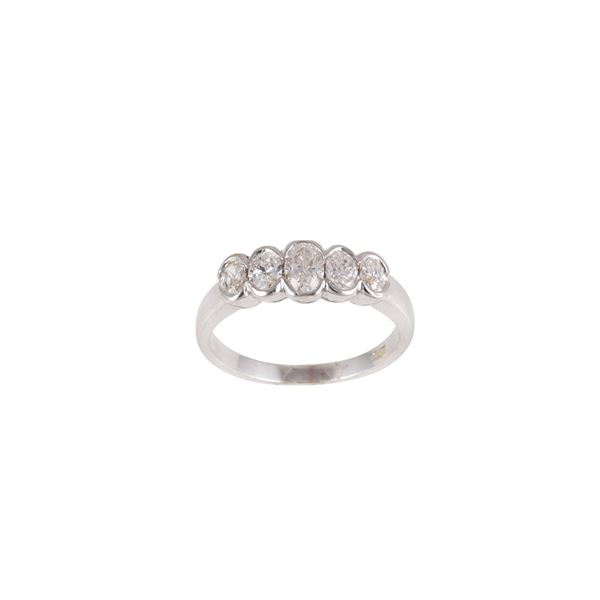 18KT GOLD AND OVAL-CUT DIAMONDS RING