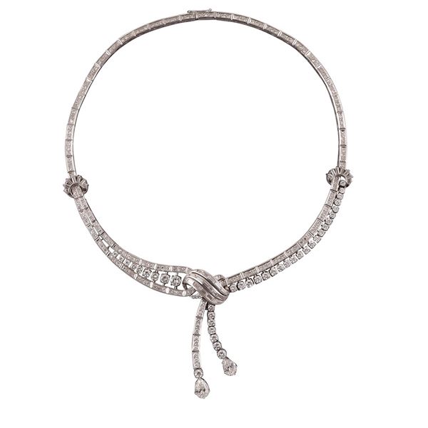 PLATINUM AND DIAMONDS NECKLACE