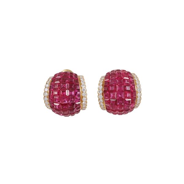 18KT GOLD, "SERTI INVISIBLE" RUBIES AND DIAMOND EARRINGS