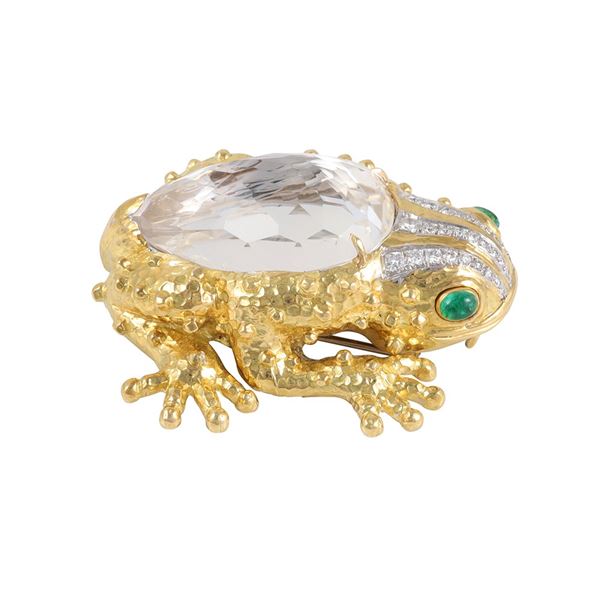 18KT GOLD, PLATINUM, QUARTZ, EMERALDS AND DIAMONDS BROOCH-PENDANT, BY DAVID WEBB