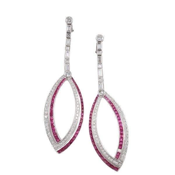 18KT GOLD, DIAMONDS AND RUBIES EARRINGS